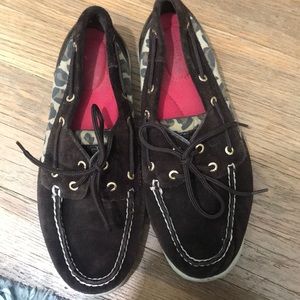 Sperry cheetah/brown shoe